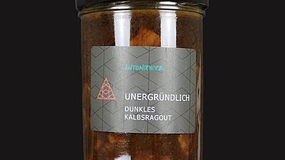Dunkles Kalbsragout