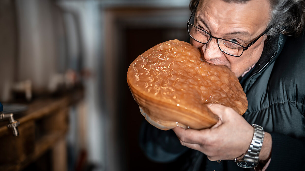 Zum Anbeißen lecker. Essigmutter, naturbelassen Marc Boehringer |© Daniel Schneider